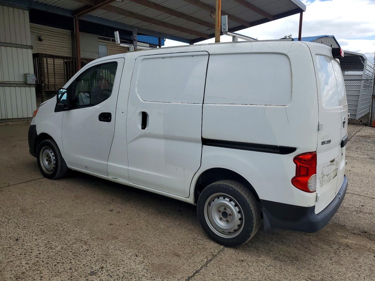 Nissan Nv