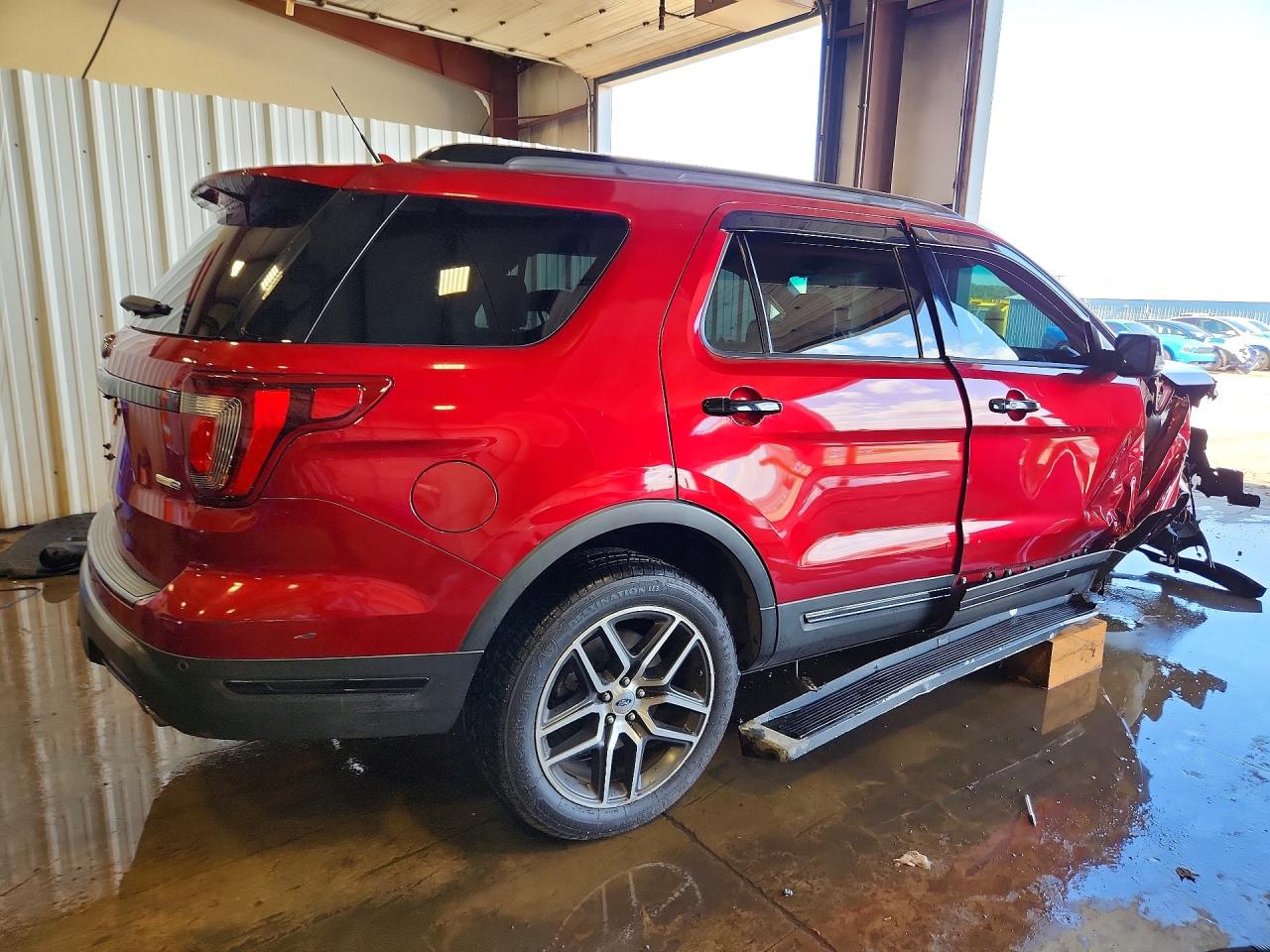 Ford Explorer Sport
