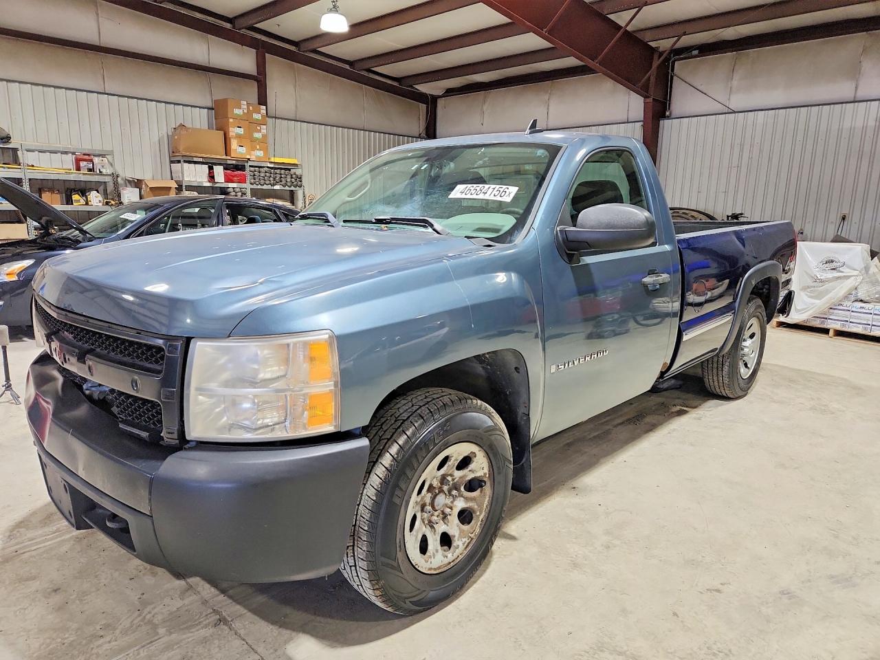 Salvage Chevrolet Silverado Image