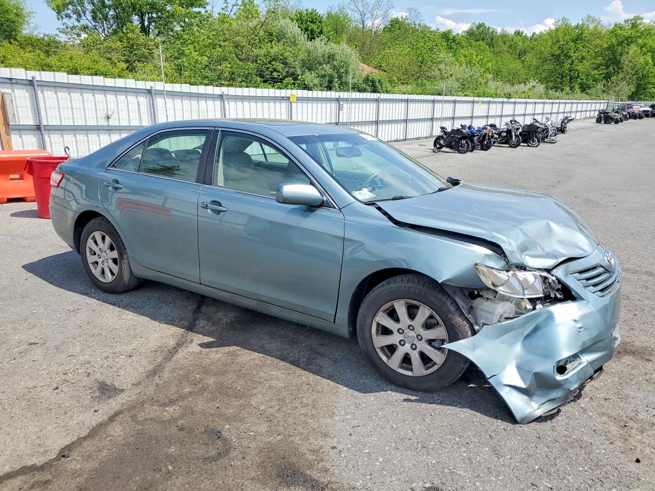 Toyota Camry Xle V6