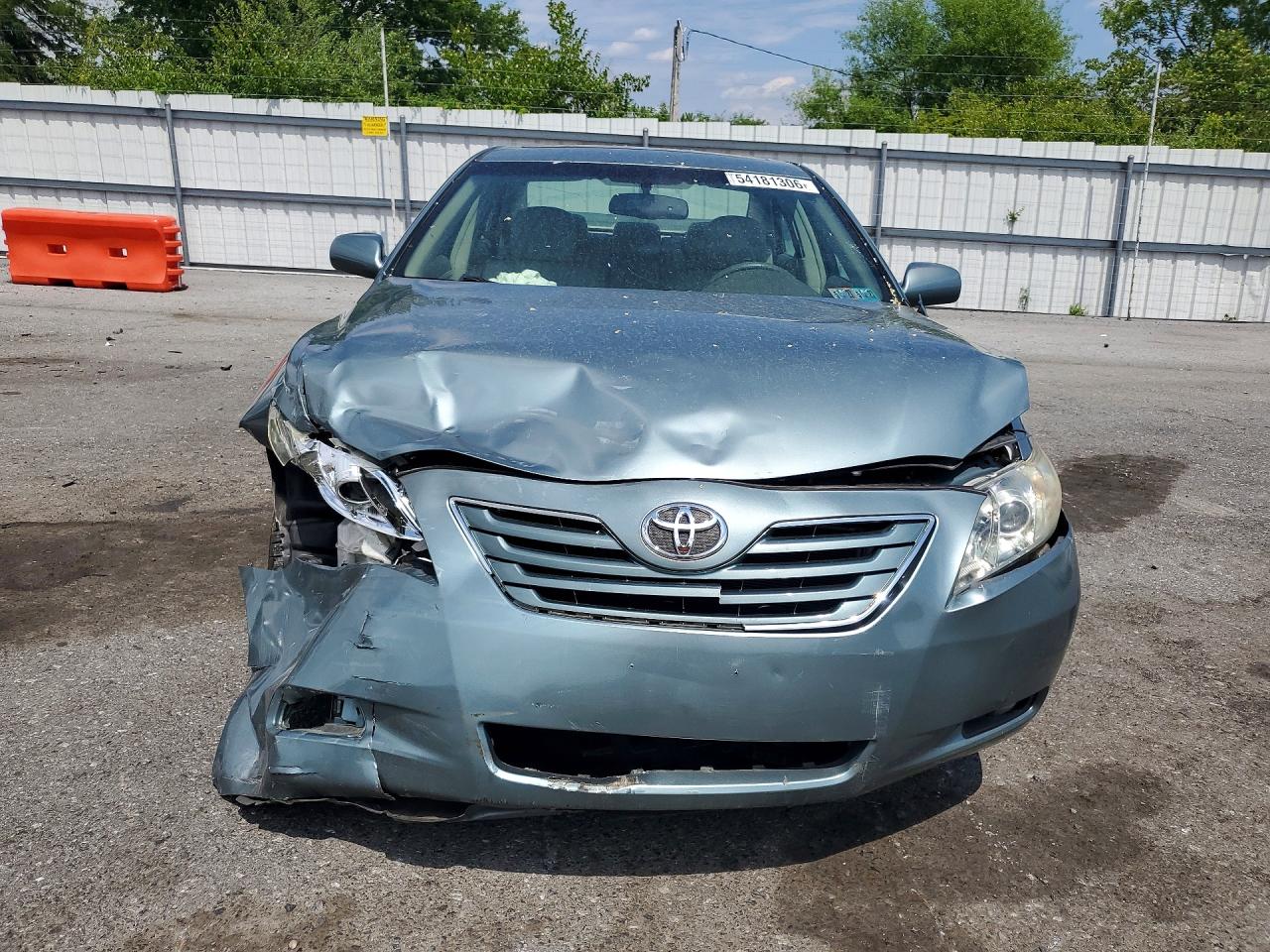 Toyota Camry Xle V6
