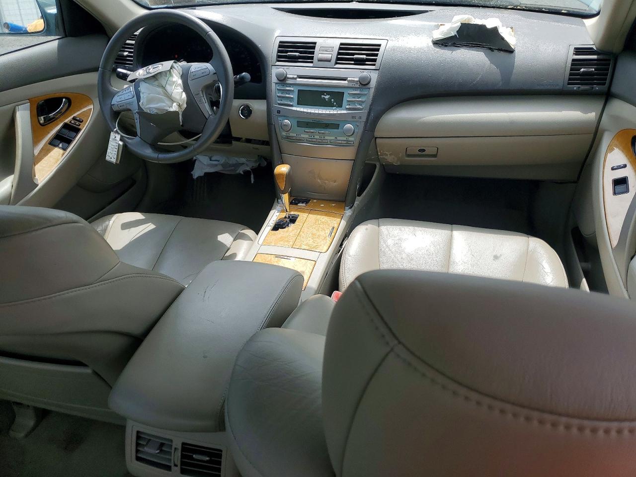 Toyota Camry Xle V6