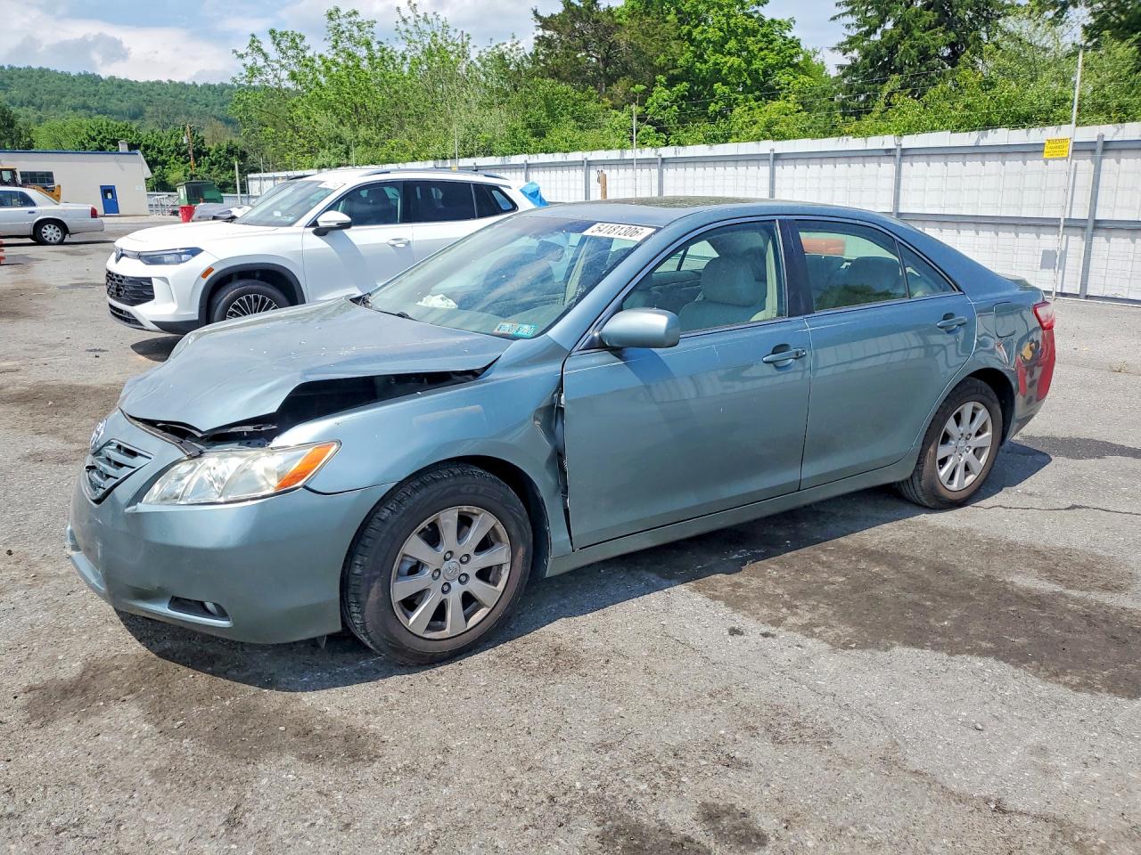 Salvage Toyota Camry Image