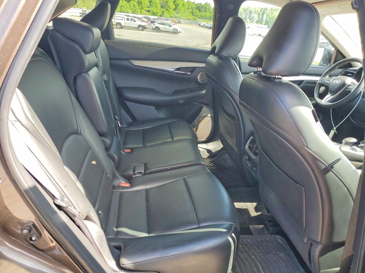 INFINITI Qx Essential
