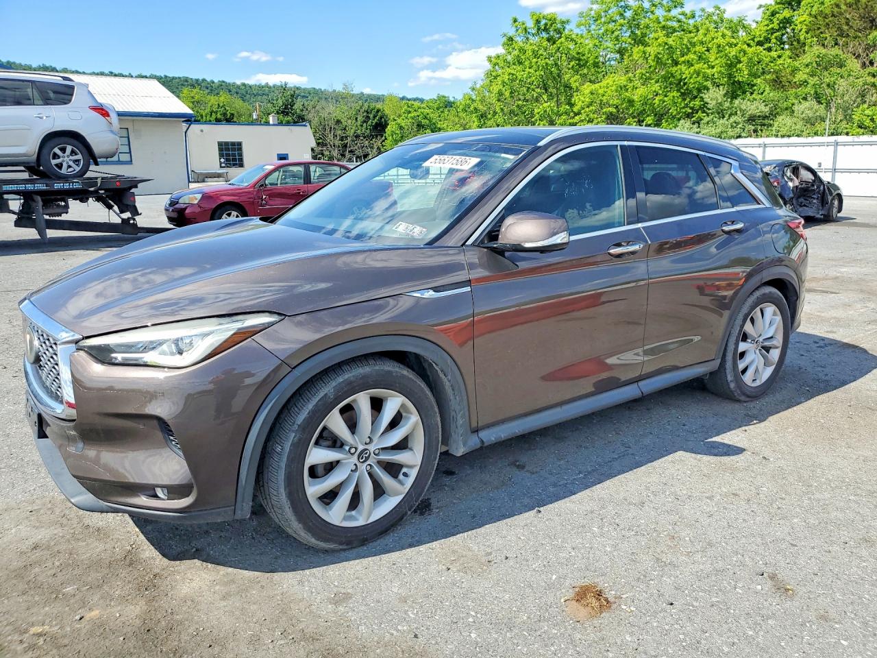 Salvage INFINITI Qx Image