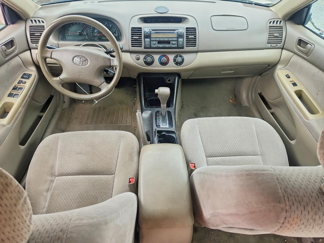 Toyota Camry Le