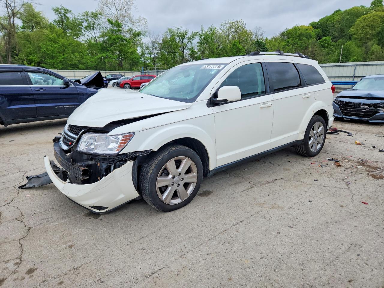 Salvage Dodge Journey Image