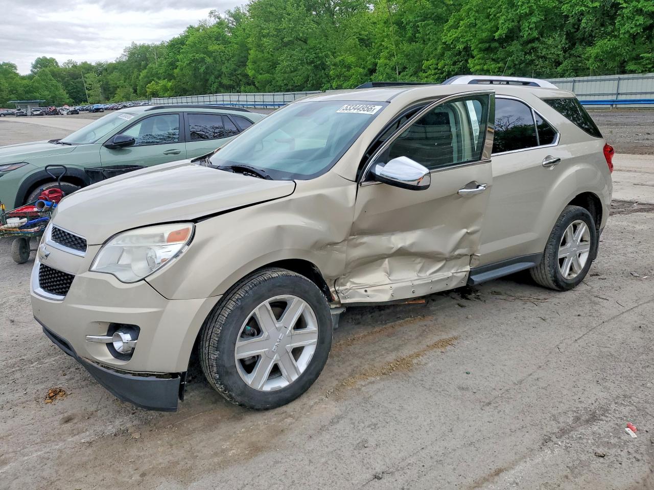Salvage Chevrolet Equinox Image