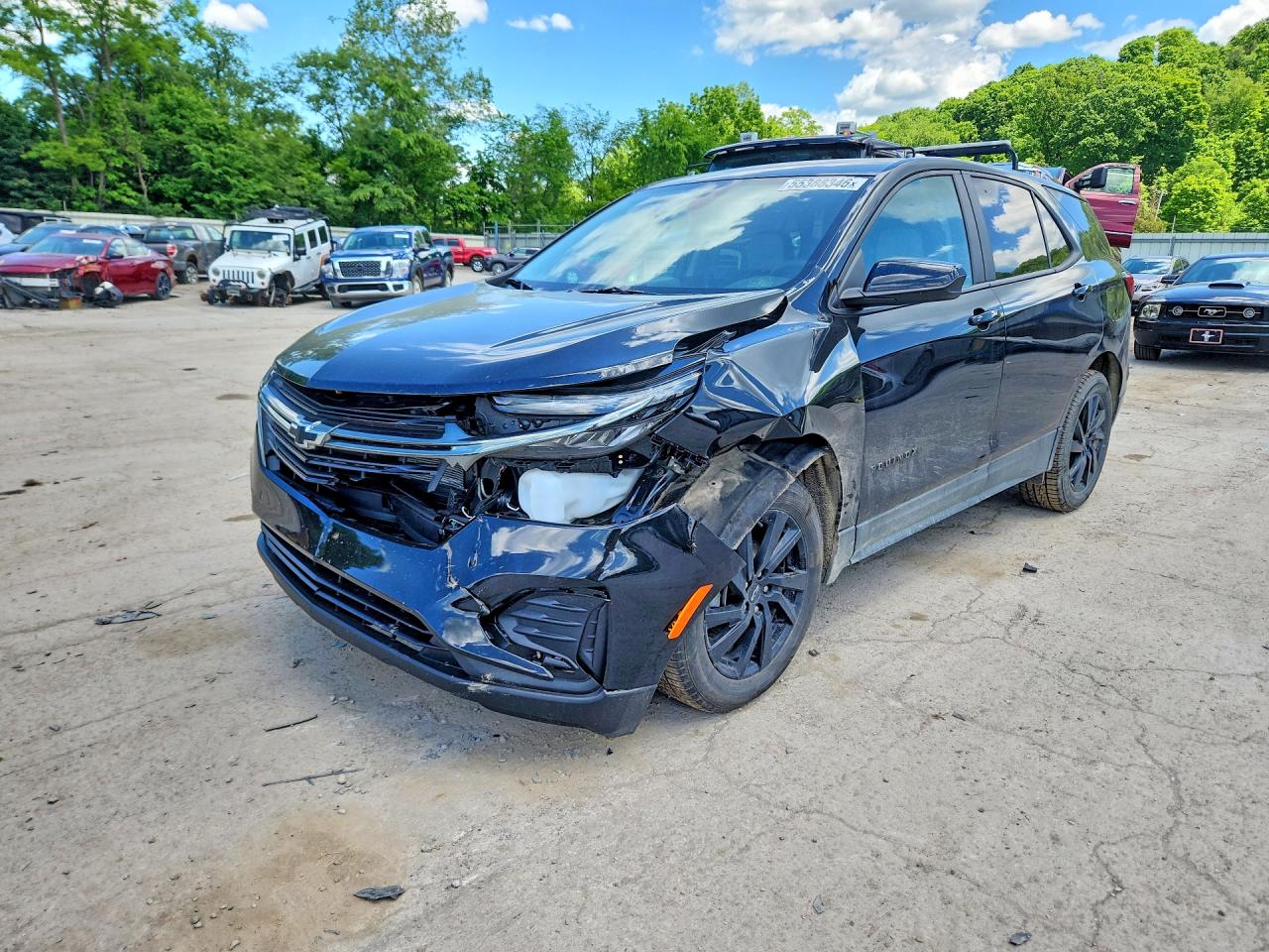 Salvage Chevrolet Equinox Image