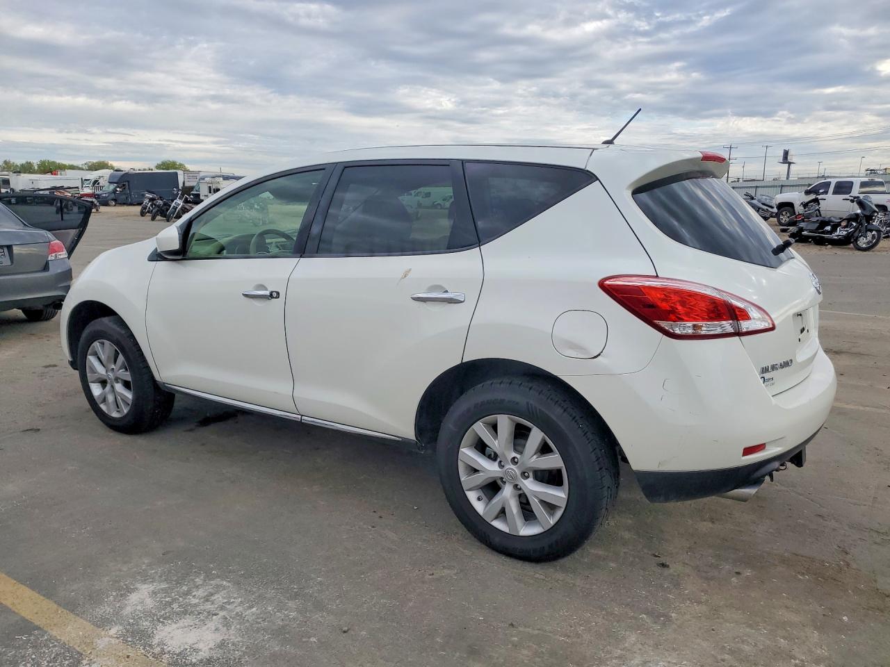 Nissan Murano S