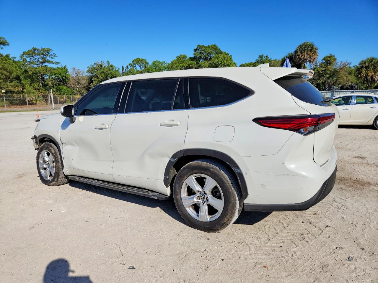 Toyota Highlander L