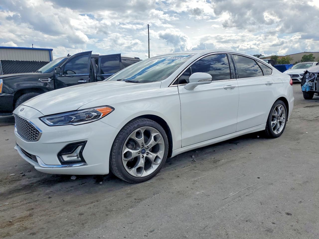 Salvage Ford Fusion Image