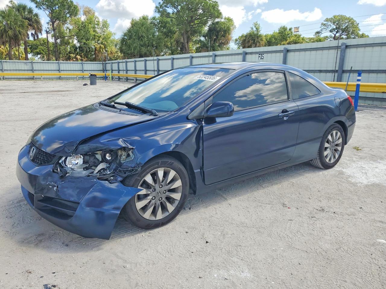 Salvage Honda Civic Image