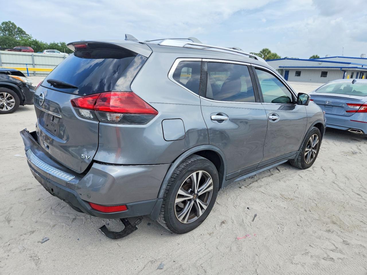 Nissan Rogue Sv