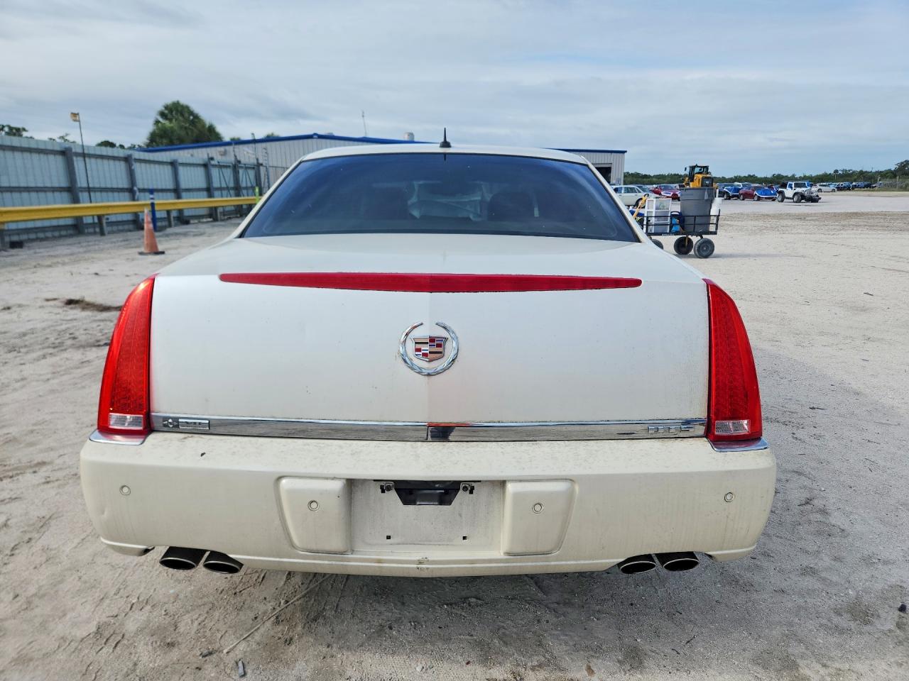 Cadillac DTS