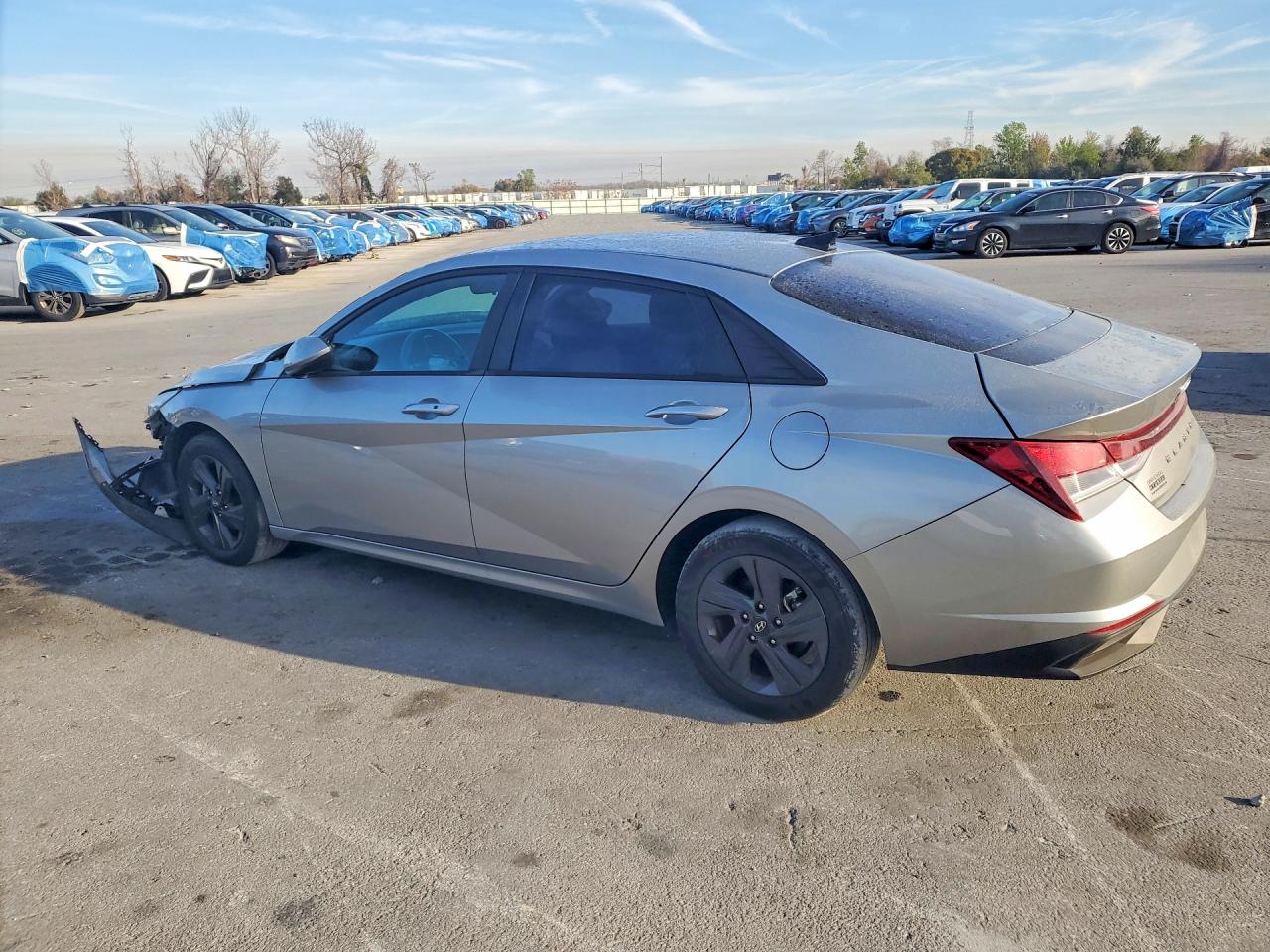 Hyundai ELANTRA Sel