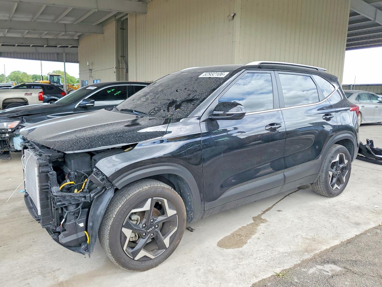 Salvage Kia Seltos Image