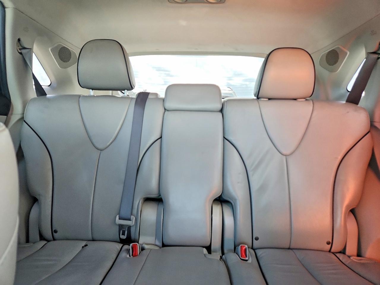 Toyota Venza Awd V6