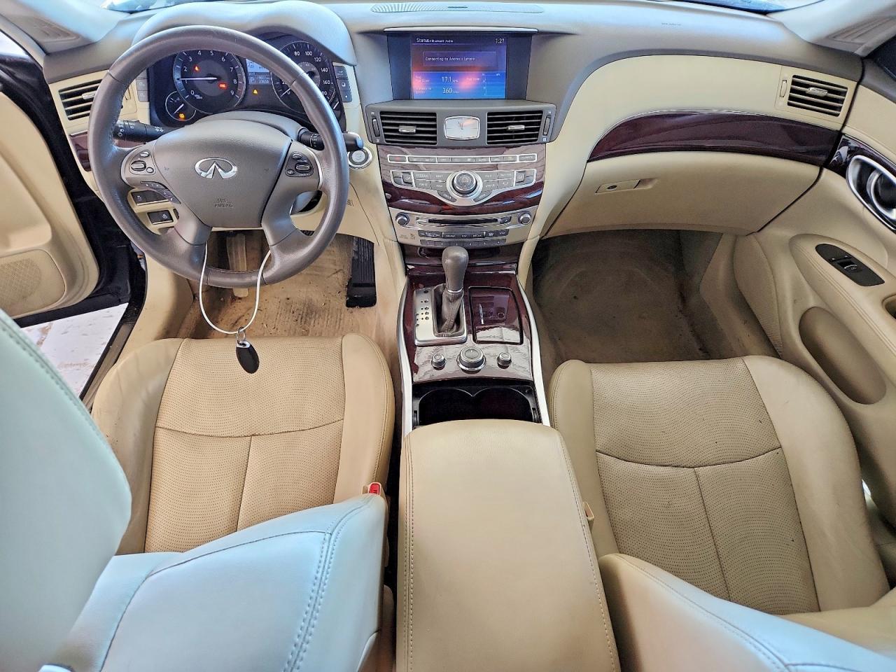 INFINITI Q70 3.7