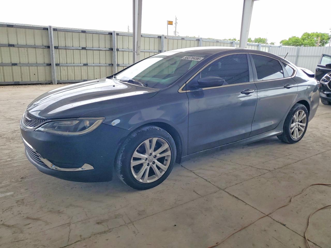 Salvage Chrysler 200 Image