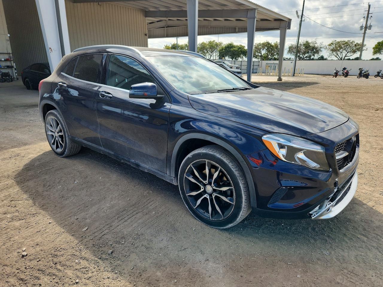 Mercedes-Benz GLA 250 4matic