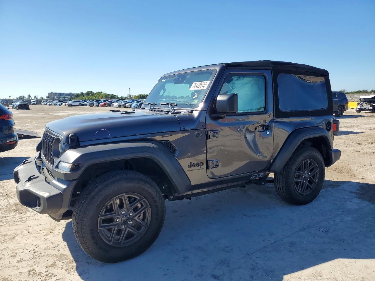 Salvage Jeep Wrangler Image