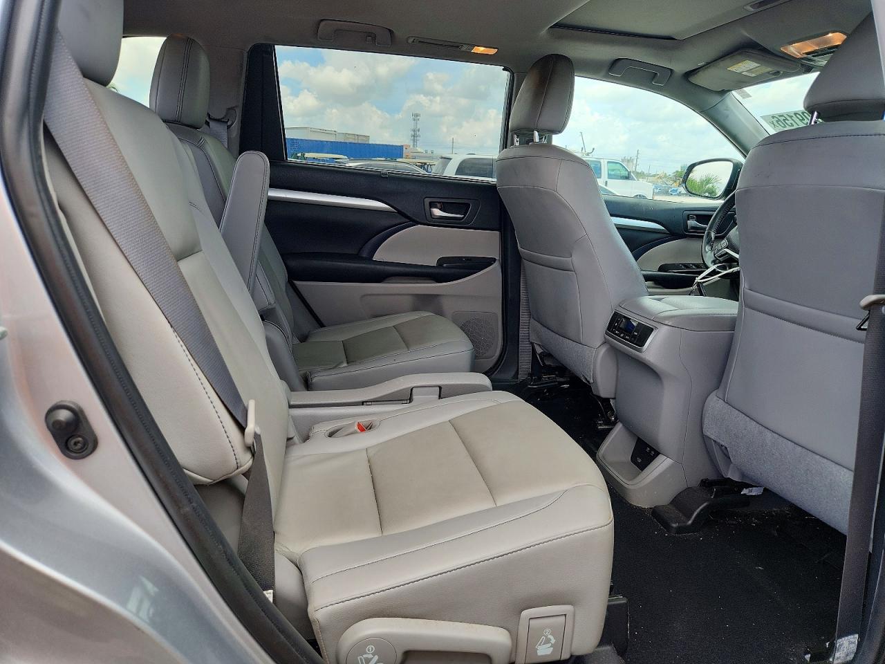 Toyota Highlander Xle