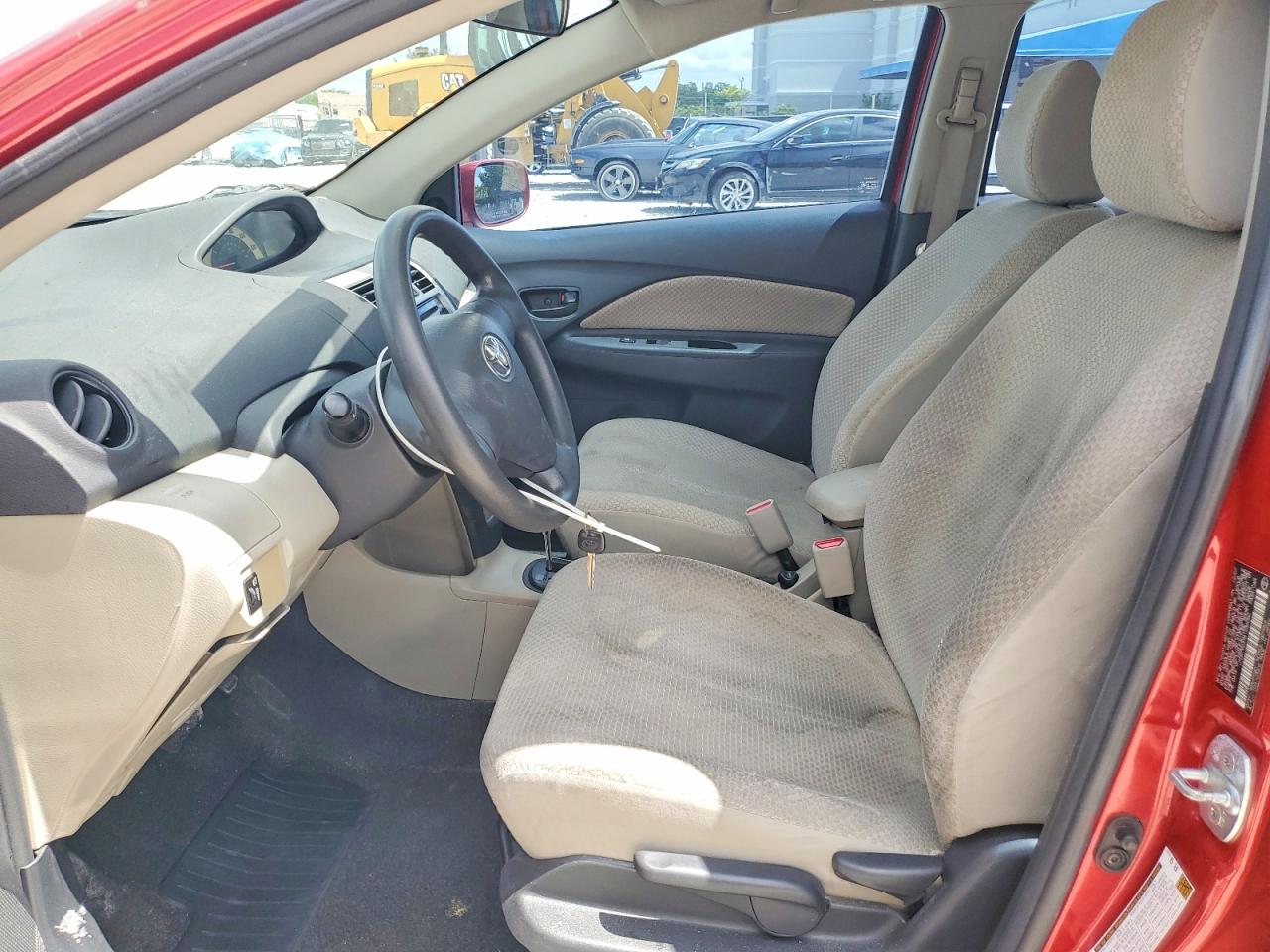Toyota Yaris Base