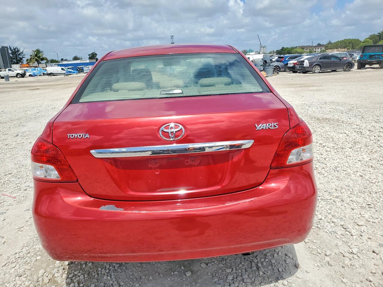 Toyota Yaris Base