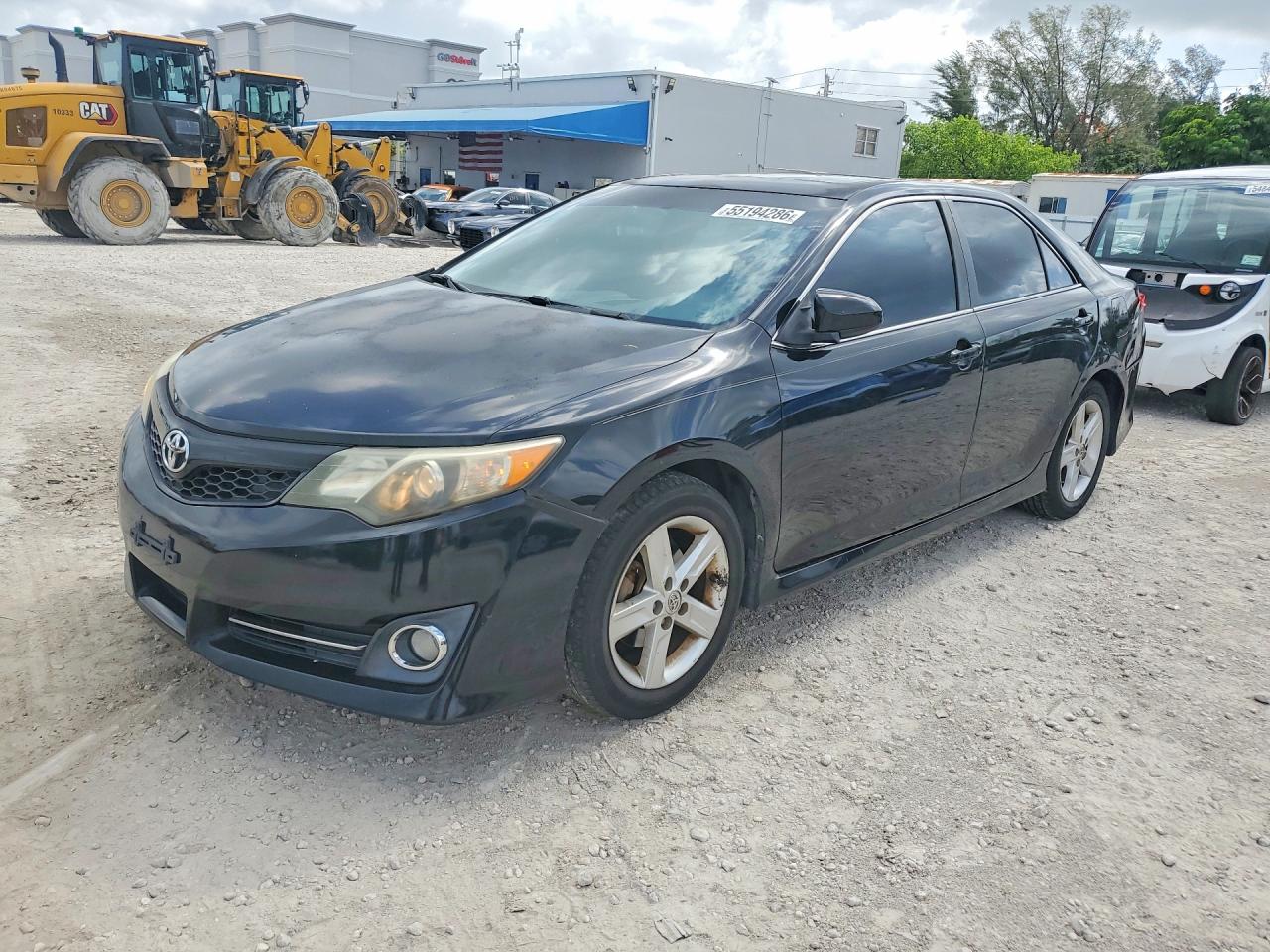 Salvage Toyota Camry Image