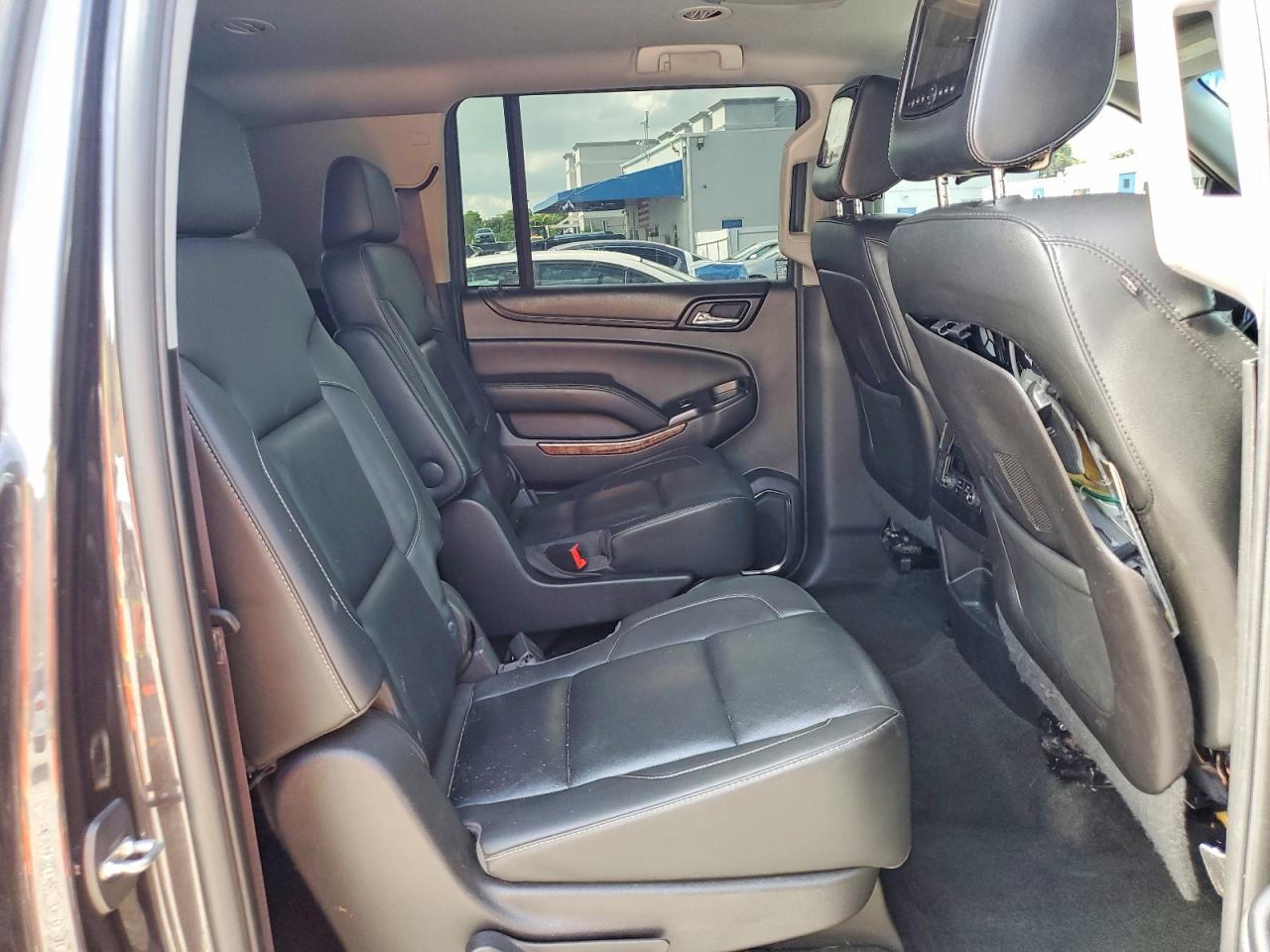 Chevrolet Suburban C1500 Ltz