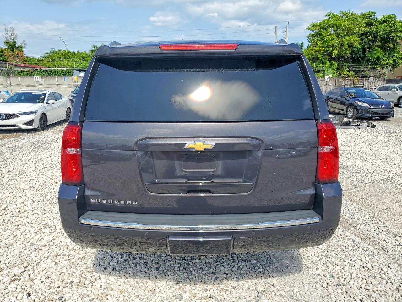Chevrolet Suburban C1500 Ltz