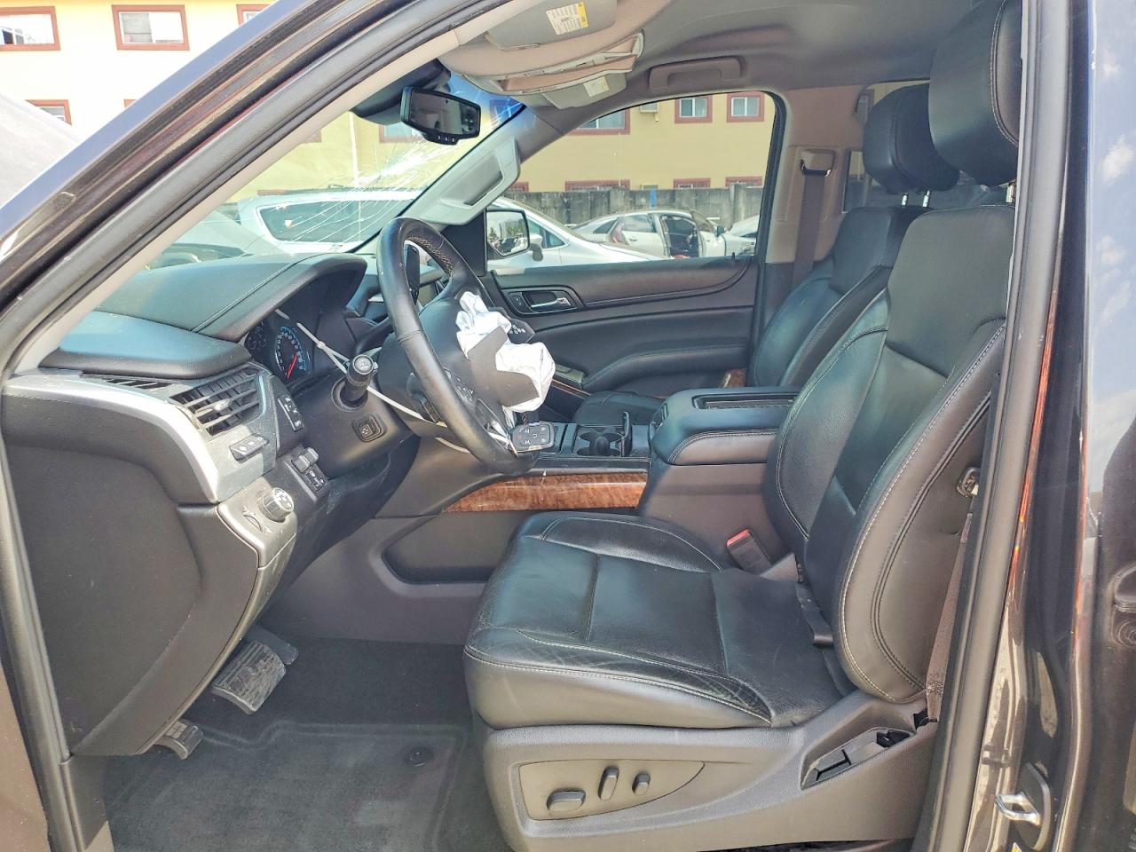 Chevrolet Suburban C1500 Ltz