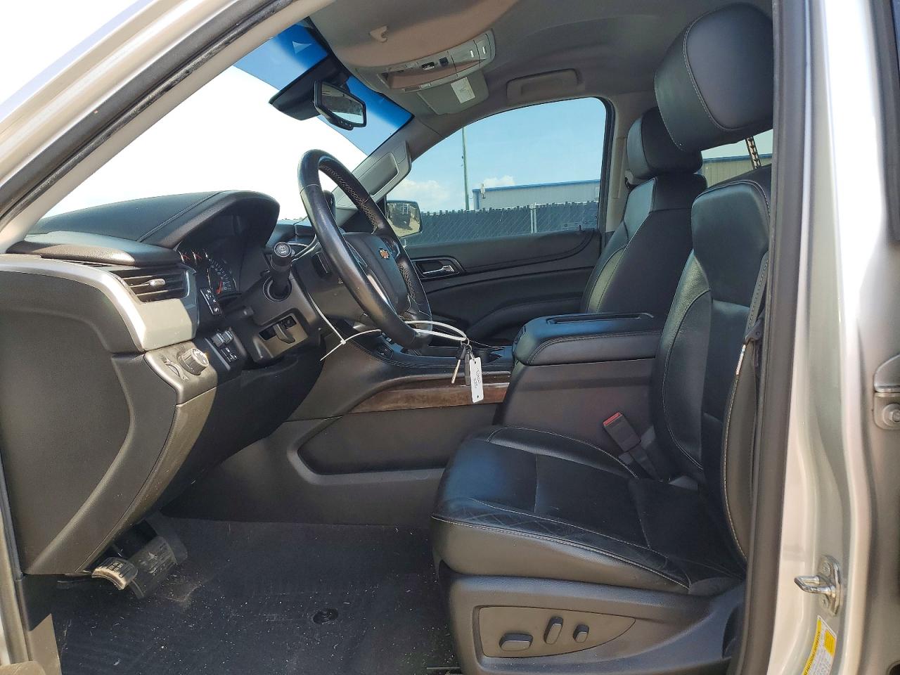 Chevrolet Suburban C1500 Lt