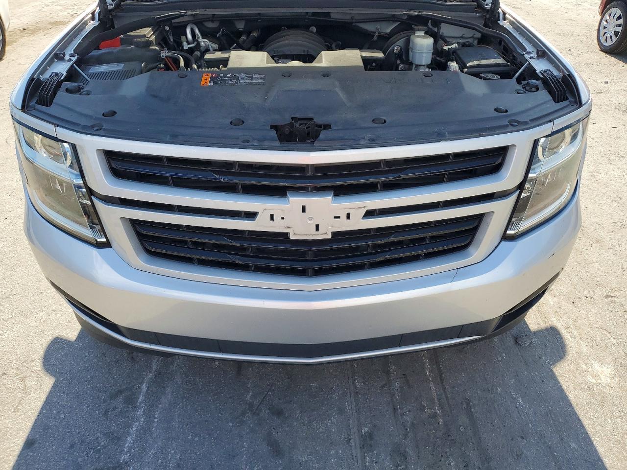 Chevrolet Suburban C1500 Lt
