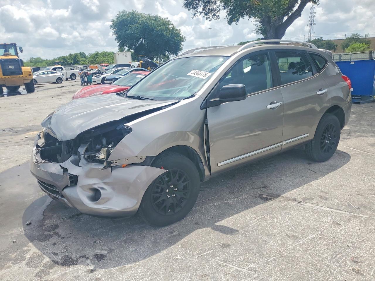 Salvage Nissan Rogue Image