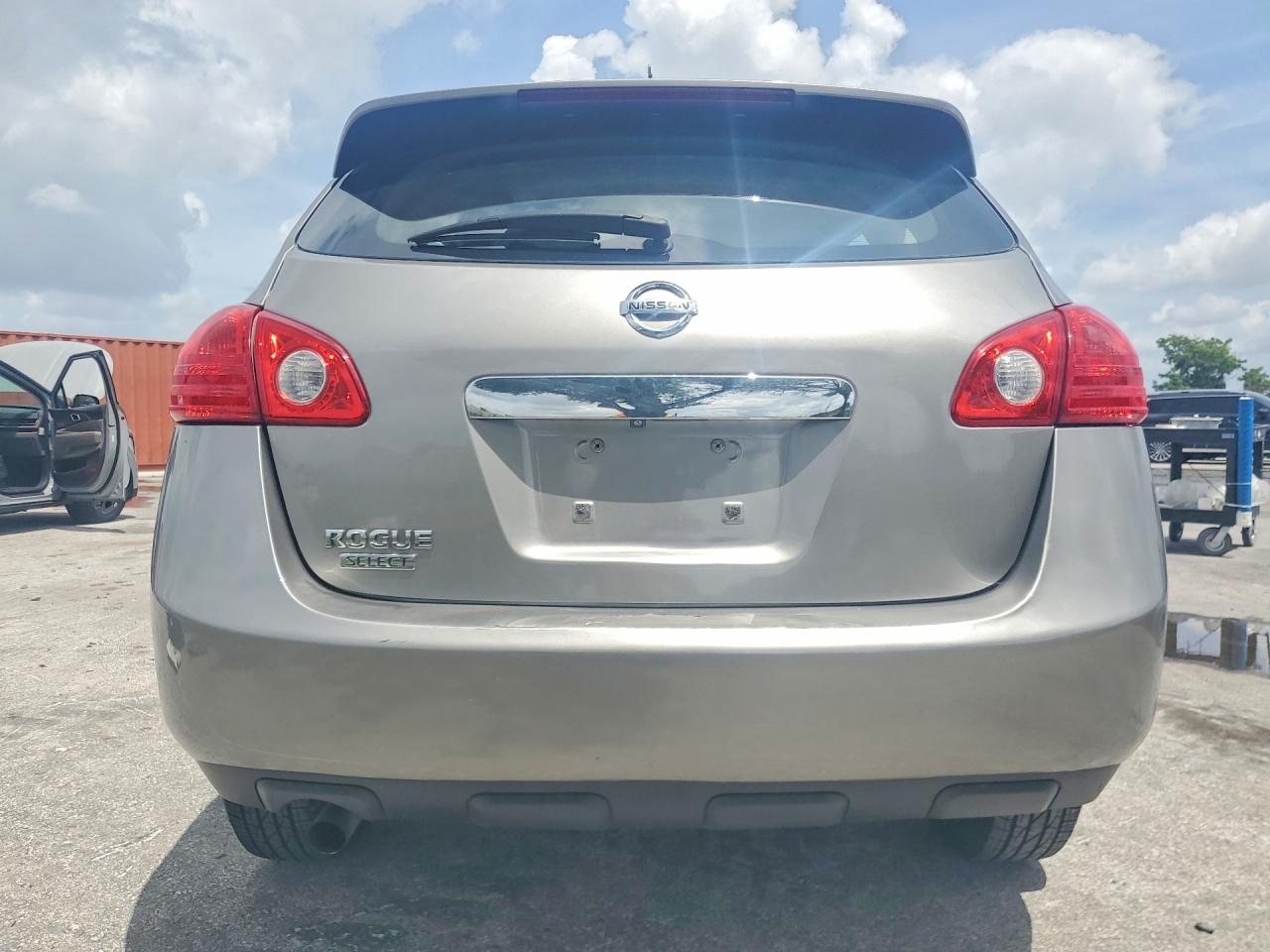 Nissan Rogue S