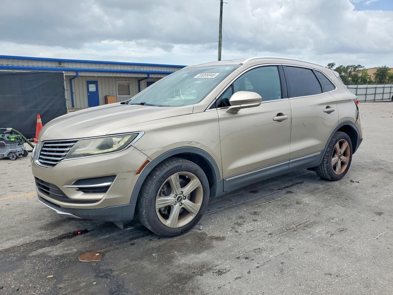 Salvage Lincoln MKZ Image