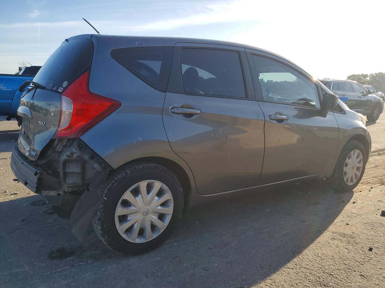 Nissan Versa Sv