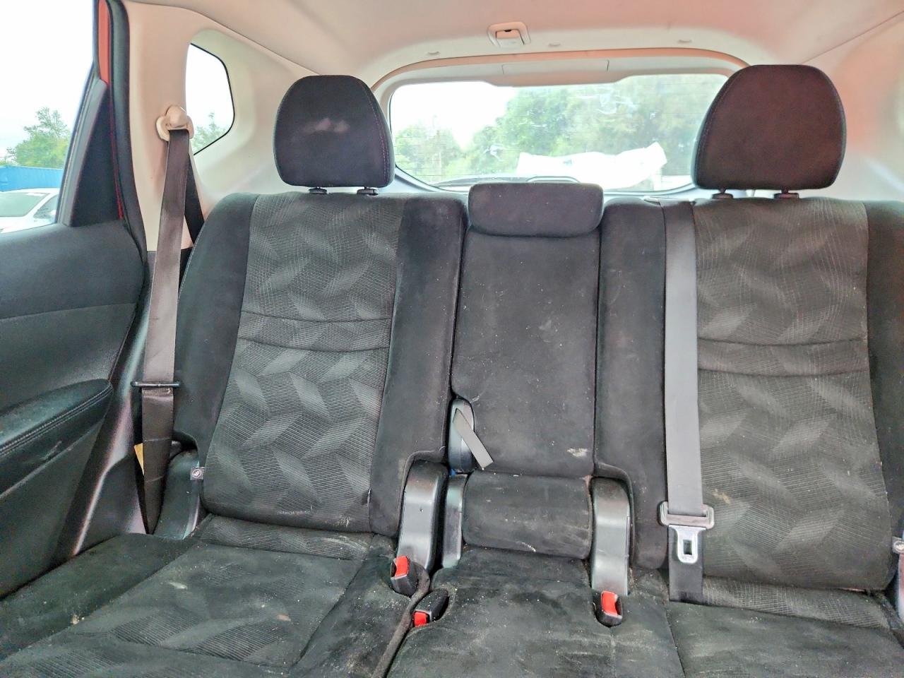 Nissan Rogue S