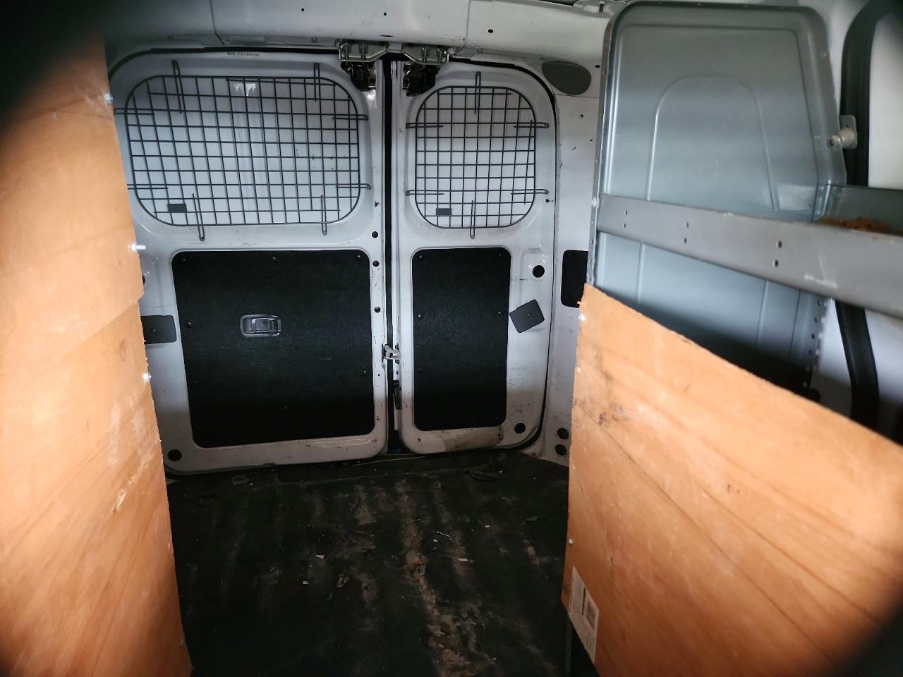 Nissan Nv S