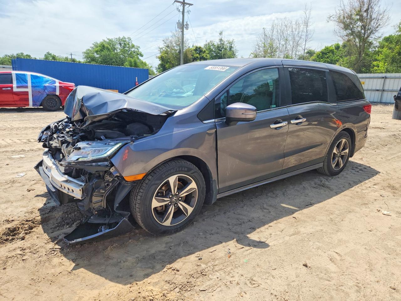 Salvage Honda Odyssey Image