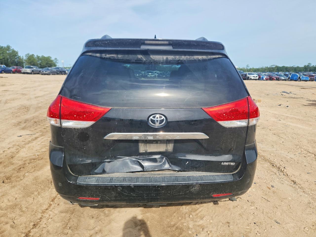 Toyota Sienna Limited 7-passenger