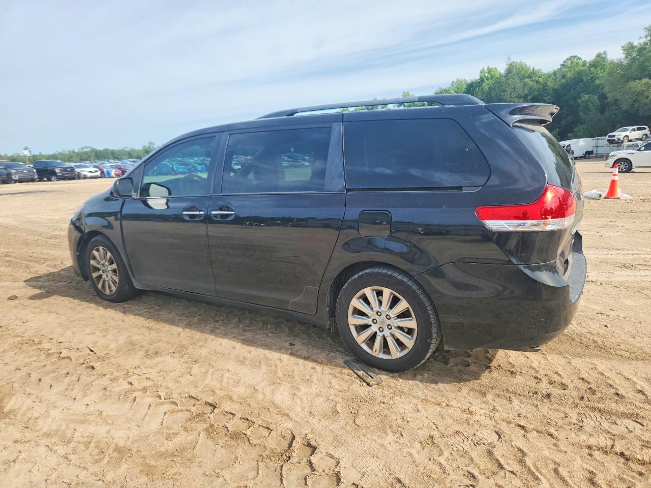 Toyota Sienna Limited 7-passenger