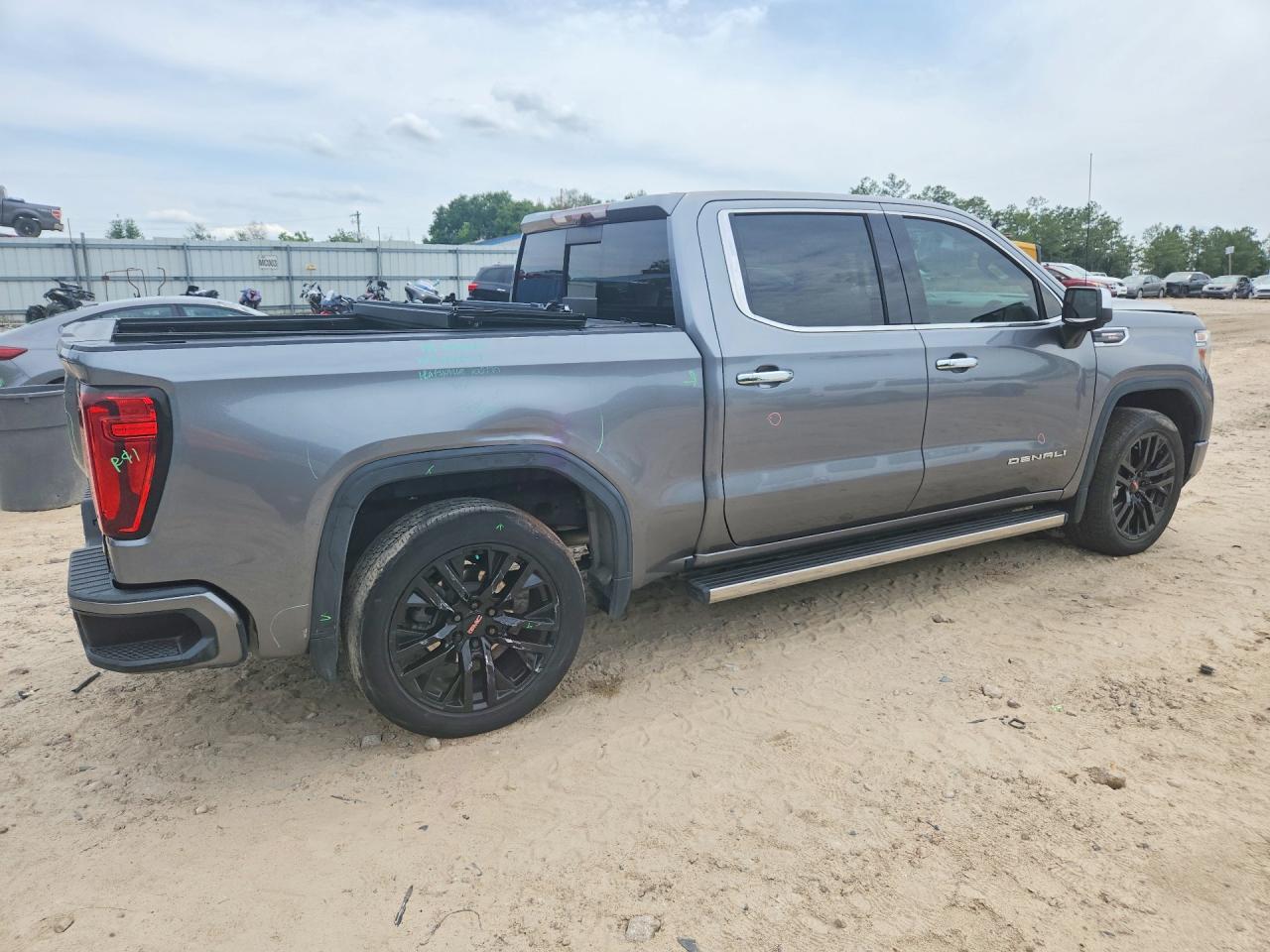 GMC Sierra K1500 Denali