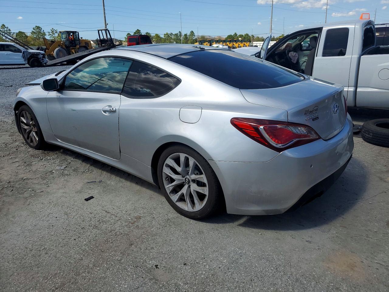 Hyundai Genesis 3.8 Grand Touring