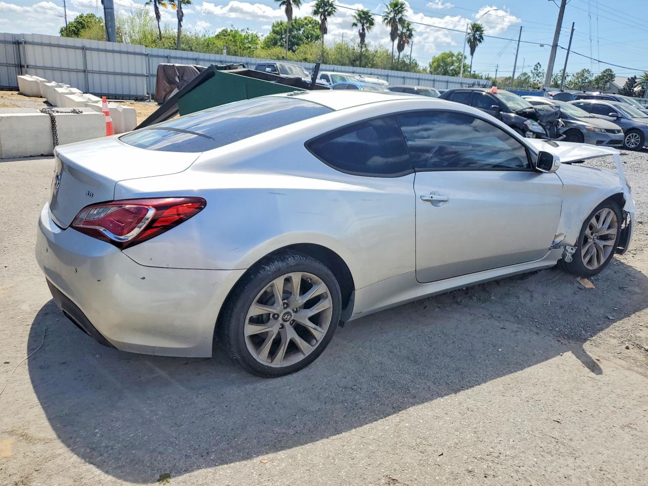 Hyundai Genesis 3.8 Grand Touring