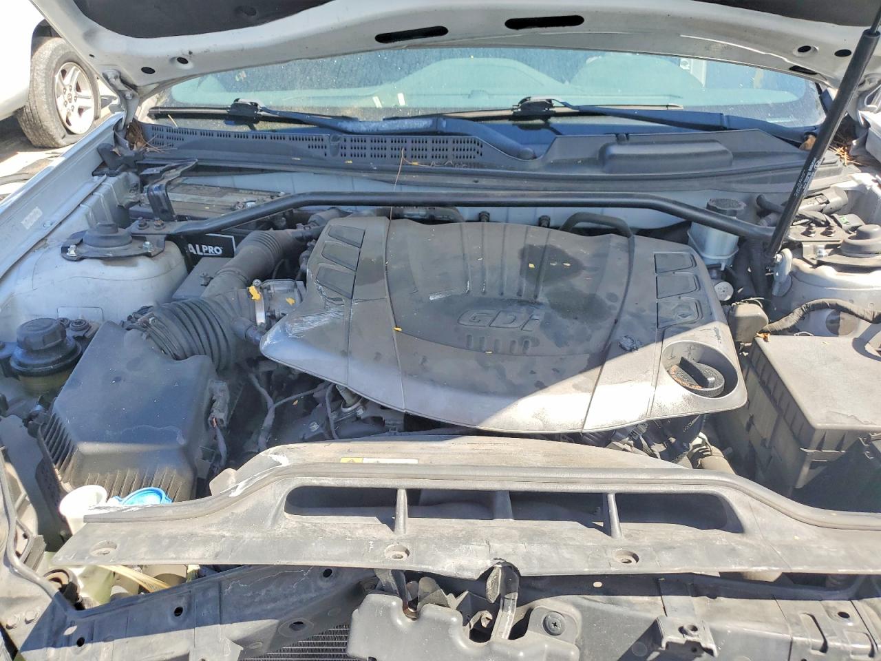 Hyundai Genesis 3.8 Grand Touring
