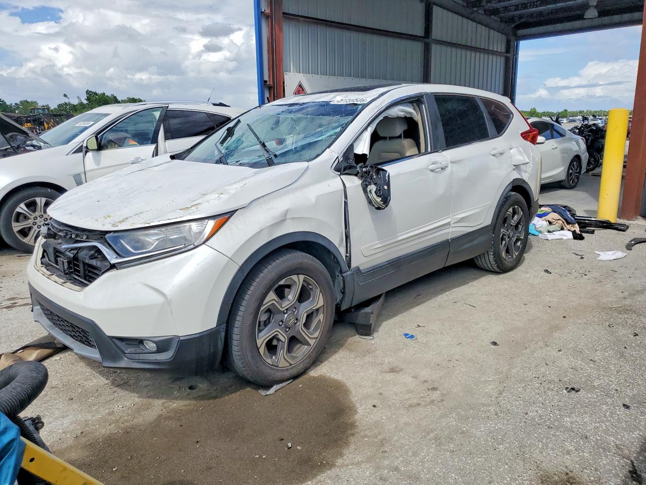 Salvage Honda Crv Image