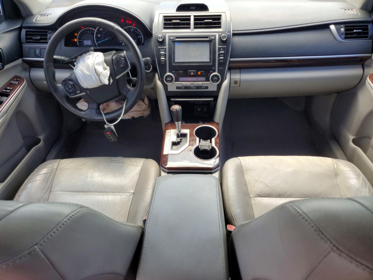 Toyota Camry Xle